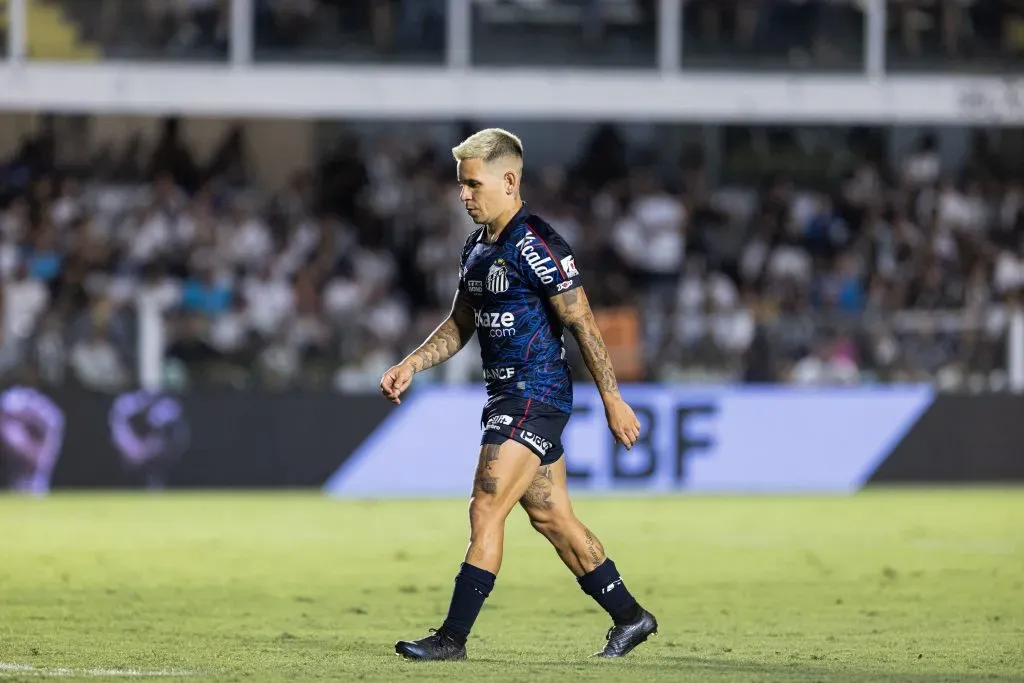 Soteldo jogador do Santos durante partida contra o Cuiaba no estadio Vila Belmiro pelo campeonato Brasileiro A 2023. Foto: Abner Dourado/AGIF