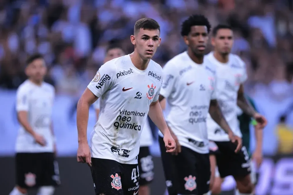Foto: Ettore Chiereguini/AGIF – Gabriel Moscardo em partida do Corinthians válida pelo Campeonato Brasileiro