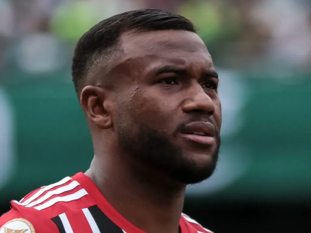 Luan, volante do São Paulo. Foto: Robson Mafra/AGIF