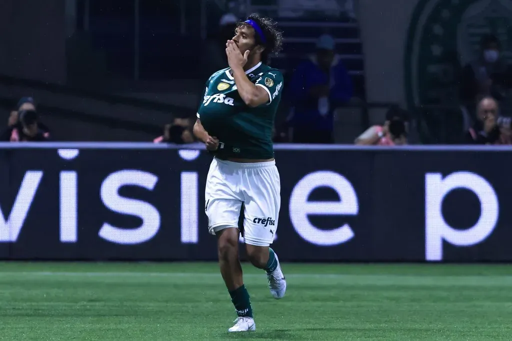 Gustavo Scarpa comemora gol pelo Palmeiras – Foto: Marcello Zambrana/AGIF