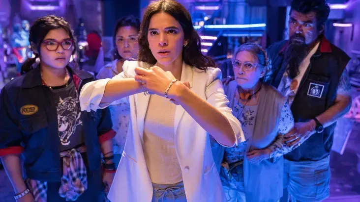 Bruna Marquezine protagoniza o novo filme da DC, “Besouro Azul” – Foto: Besouro Azul/Reprodução