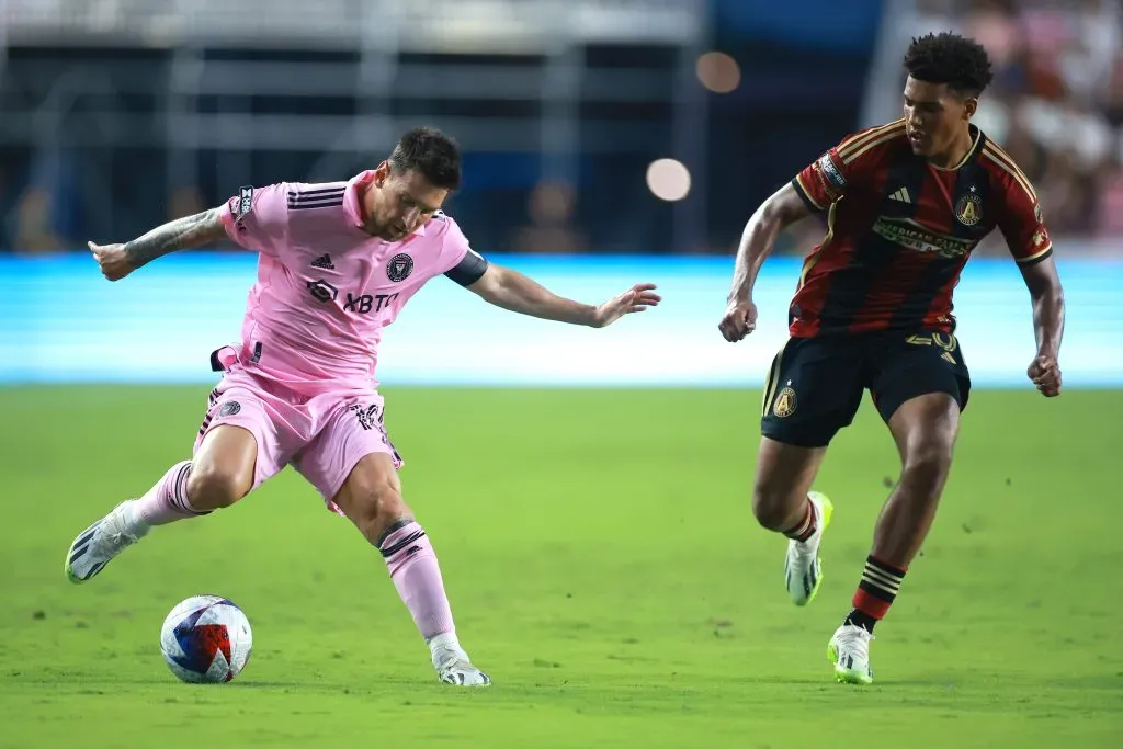 Foto: Hector Vivas/Getty Images – Rossetto enfrenta Messi na MLS
