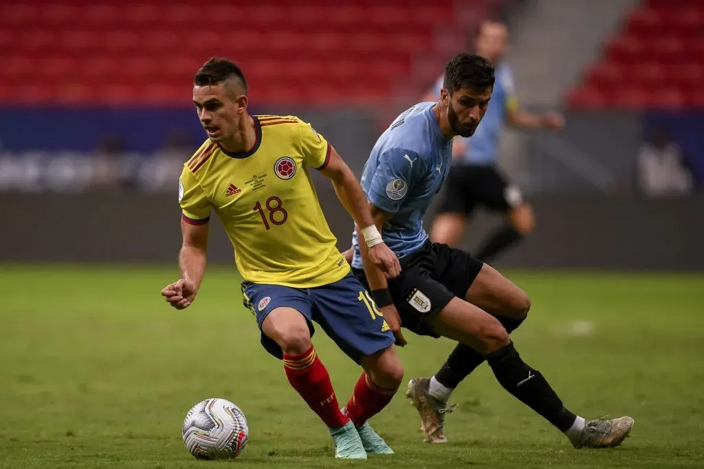 Borré em ação pela Seleção Colombiana, o atacante pode não deve ficar no Werder Bremen, onde está emprestado – Foto: Mateus Bonomi/AGIF
