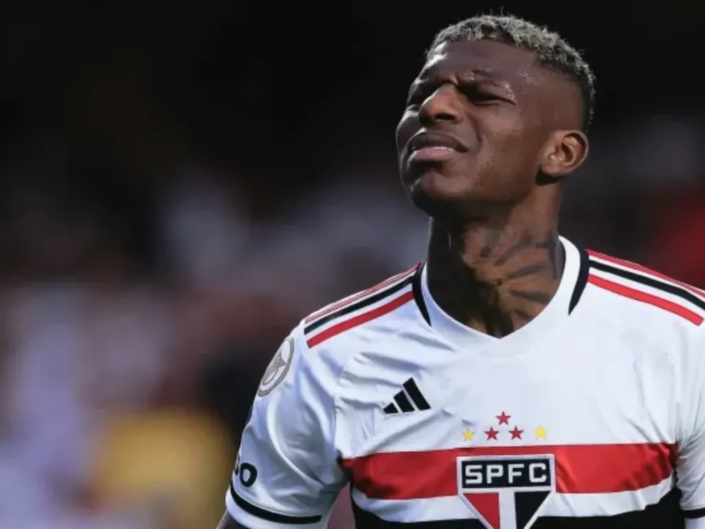 Foto: Ettore Chiereguini/AGIF – Arboleda, zagueiro do São Paulo