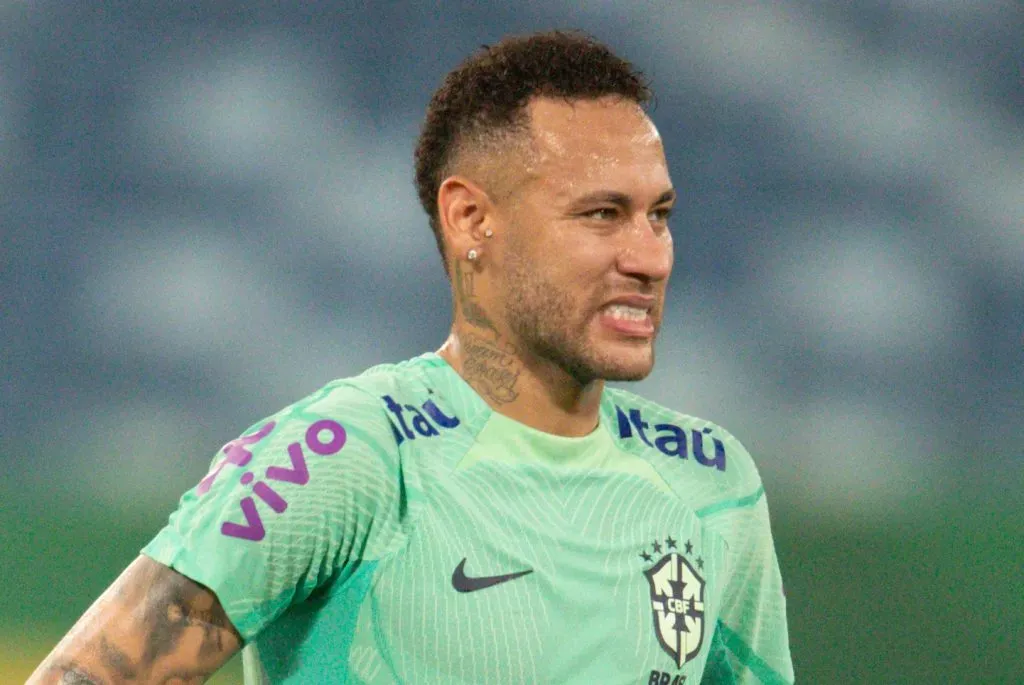 Neymar em treino da Seleção Brasileira. Para Neto, o astro seria cortado por Abel Ferreira se o gajo treinasse a canarinho – Foto: Gil Gomes/AGIF