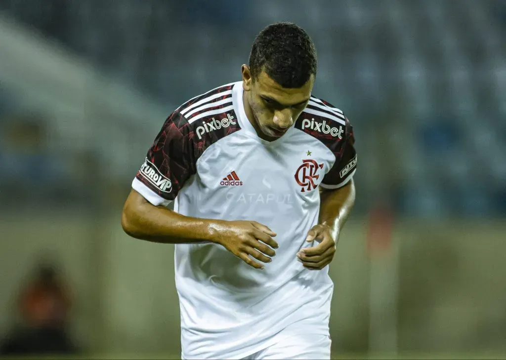 Petterson com a camisa do Flamengo. Foto: Diogo Reis/AGIF
