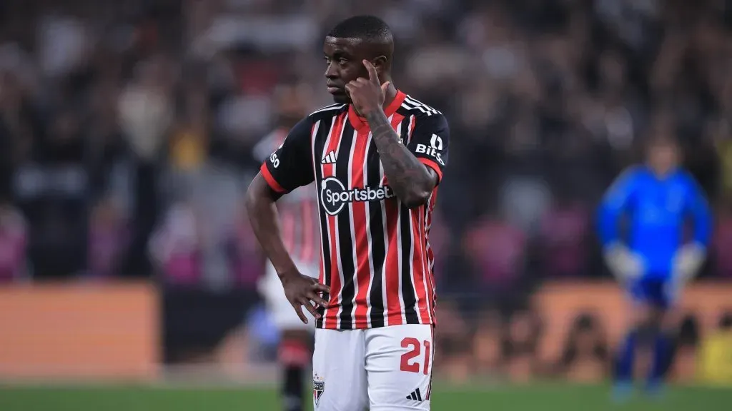 Contratado com destaque no São Paulo, Méndez tem futuro incerto no clube. Foto: Ettore Chiereguini/AGIF