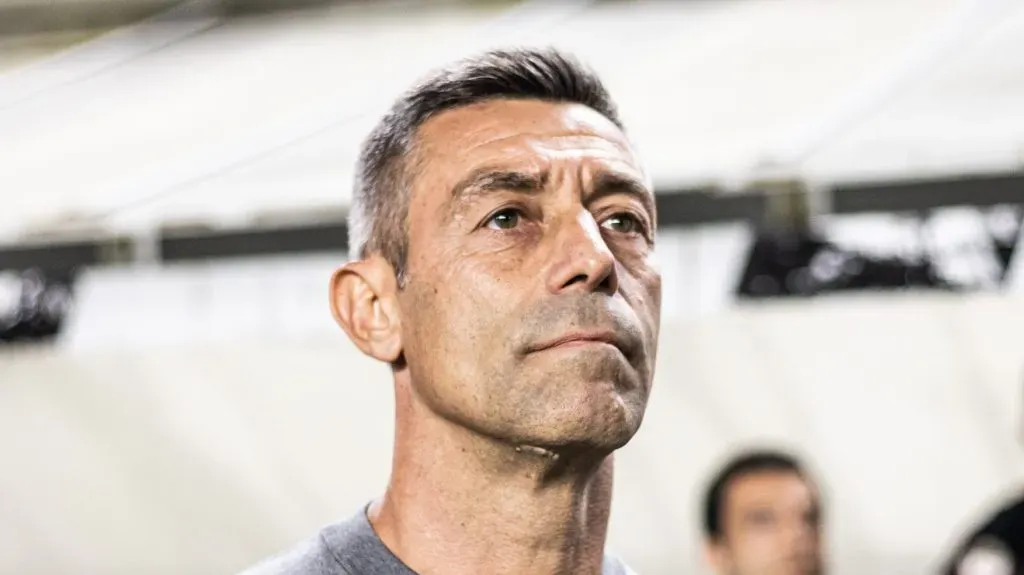 Caixinha está perto de completar um ano no cargo. Foto: Abner Dourado/AGIF