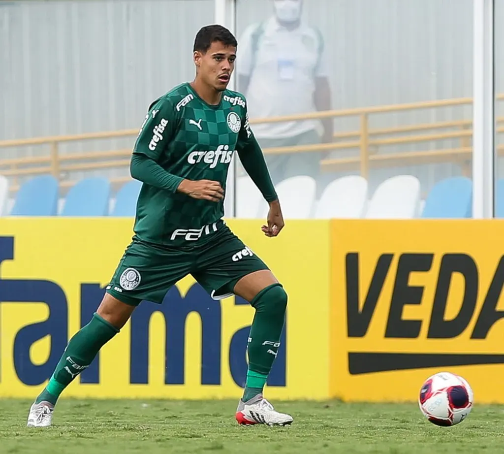 Lucas Freitas em ação pelo Palmeiras em jogo válido pela Copinha – Foto: Fabio Menotti