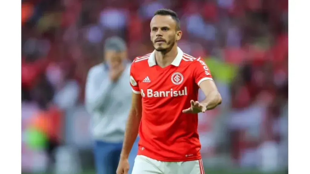 Foto: Pedro H. Tesch/AGIF – Renê em jogo pelo Internacional