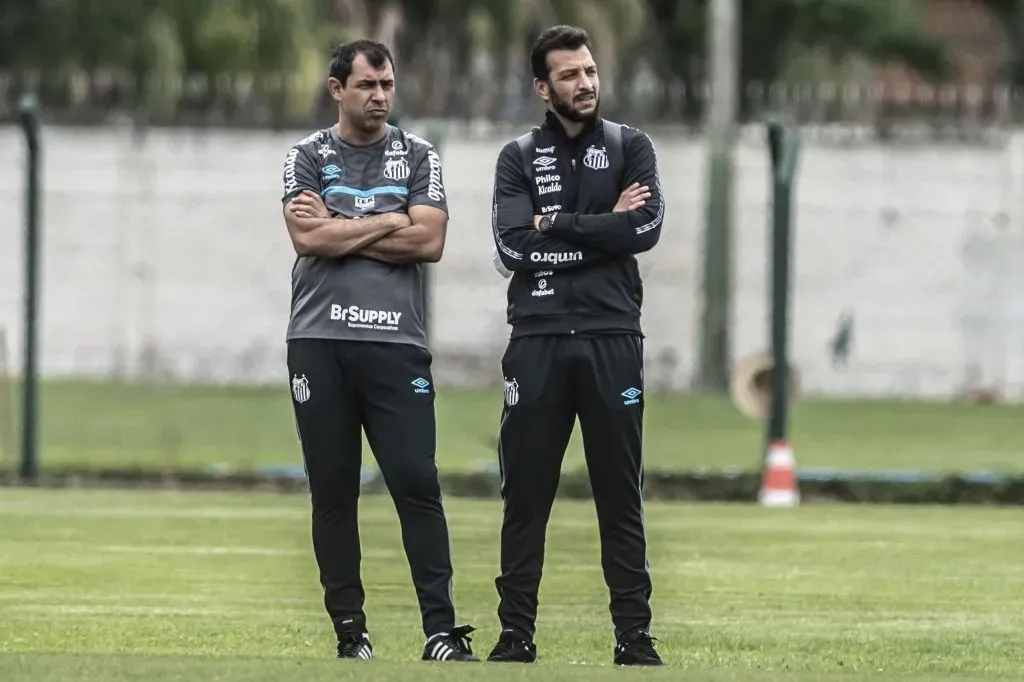 Carille e Edu Dracena durante treino do Santos – Foto: Ivan Storti/Santos FC