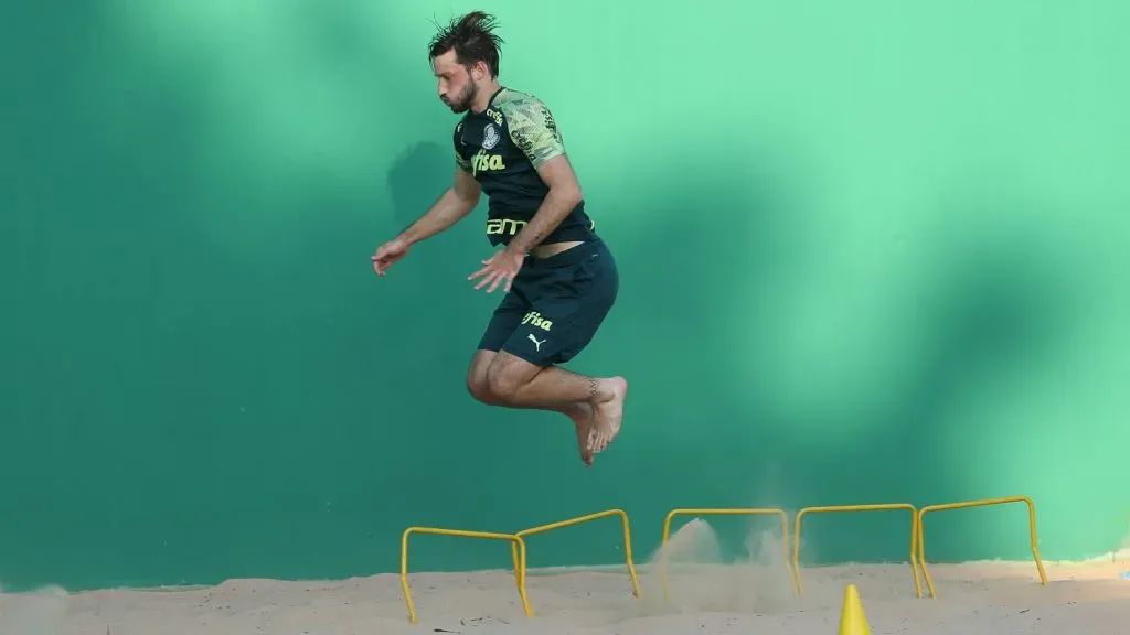 Matías Viña está na mira do Corinthians para 2024. Foto: César Greco- Flickr oficial Palmeiras