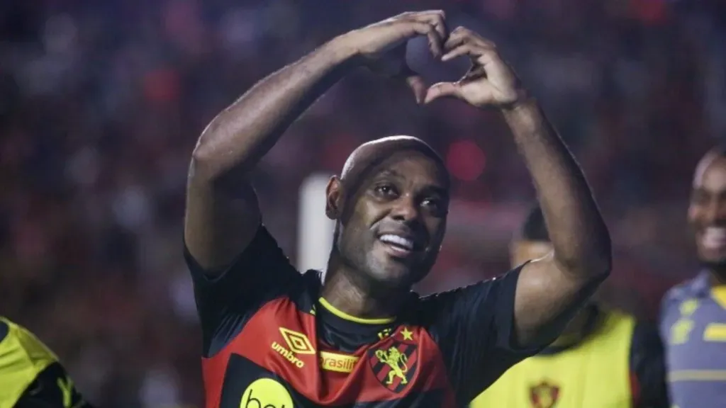 Foto: Rafael Vieira/AGIF – Vagner Love em jogo pelo Sport