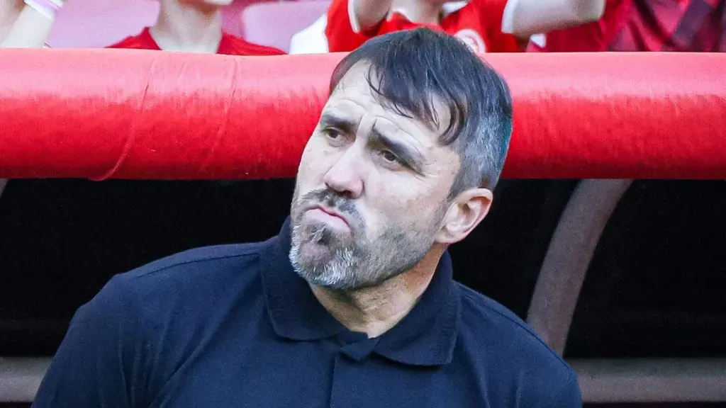 Eduardo Coudet tecnico do Internacional durante partida contra o Bragantino