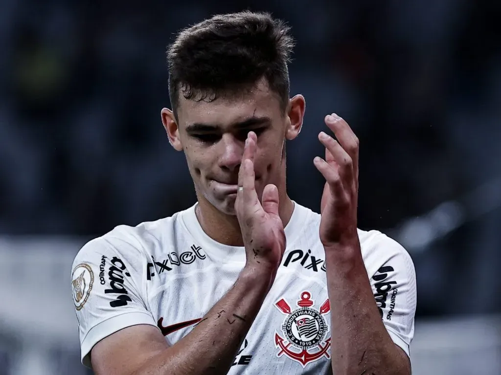 Foto: Fabio Giannelli/AGIF - Gabriel Moscardo defendendo o Corinthians