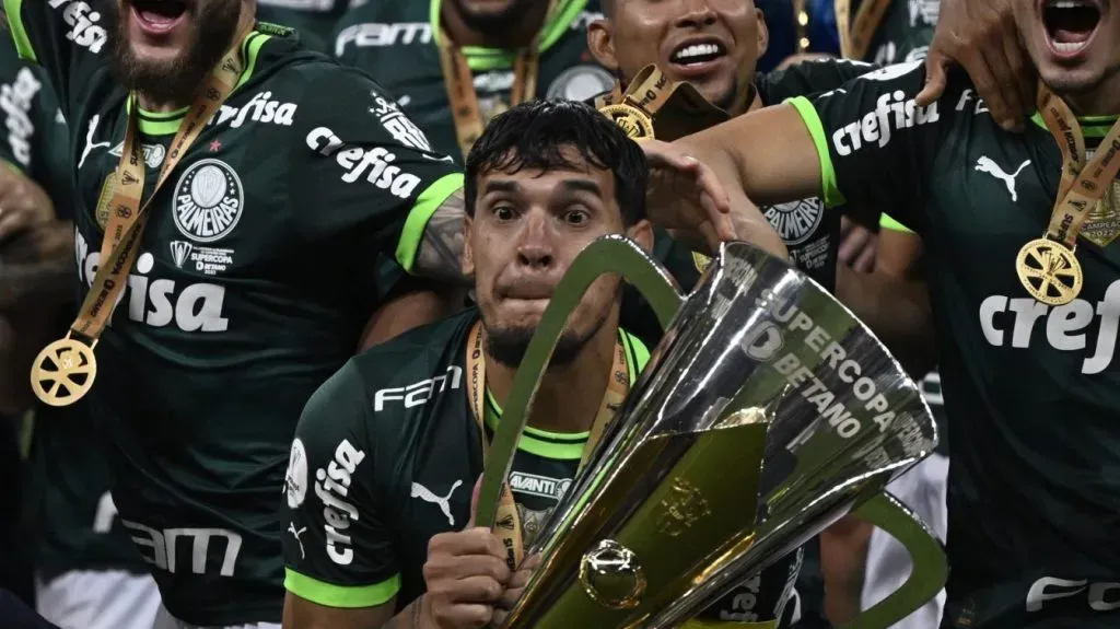 Gustavo Gómez pelo Palmeiras. Foto: Mateus Bonomi/AGIF