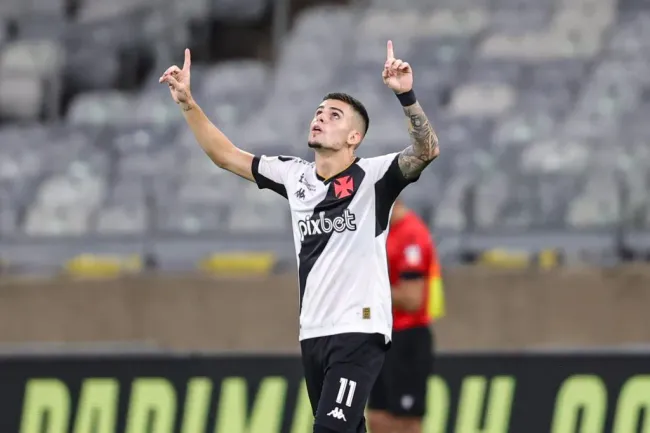 Gabriel Pec jogador do Vasco. Foto: Gilson Lobo/AGIF