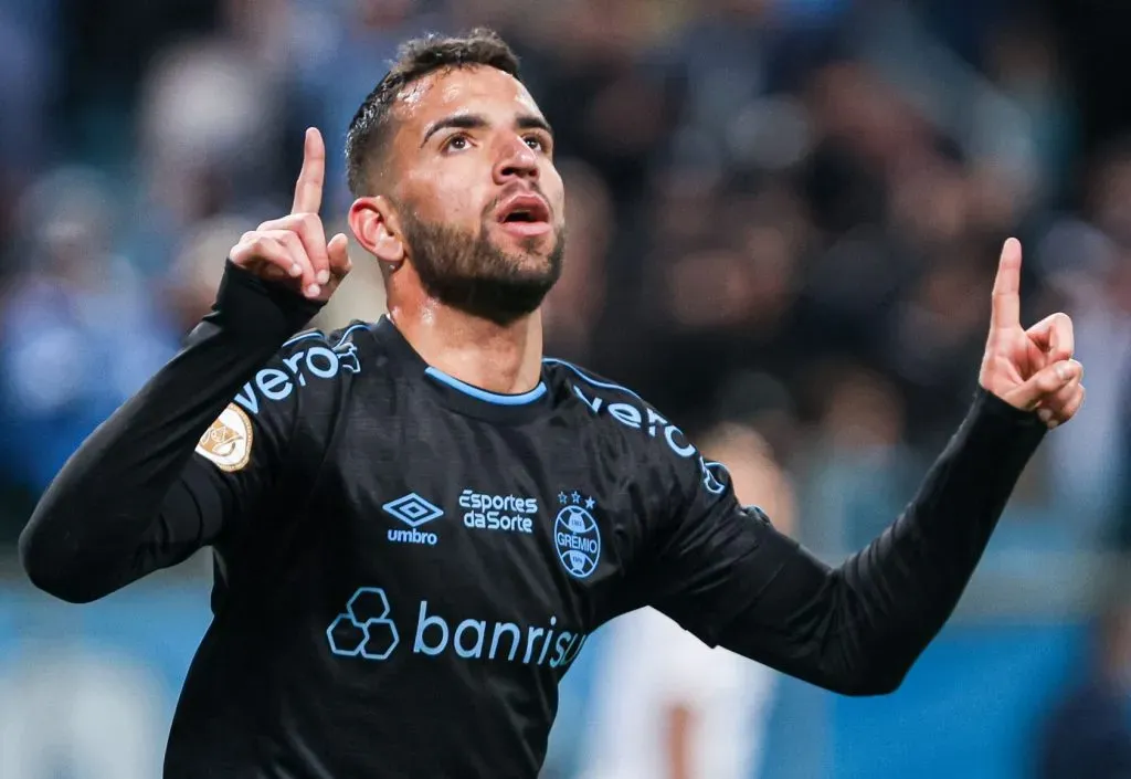 Pepê em ação no Grêmio