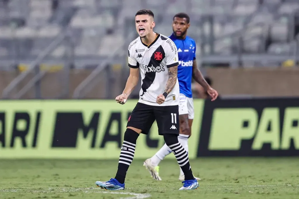 Gabriel Pec foi um dos destaques do Vasco em 2023 – Foto: Gilson Lobo/AGIF