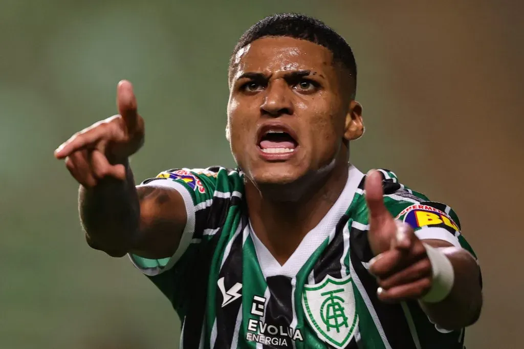 Varanda permanece no Coelho – Foto: Gilson Lobo/AGIF.