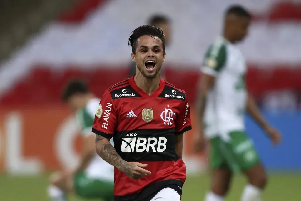 Michael comemorando um gol com a camisa do Mengão. (Foto: Buda Mendes/Getty Images)
