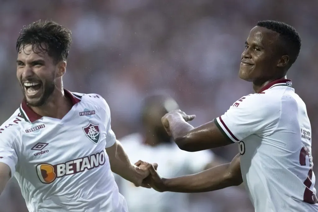 Jhon Arias e Martinelli pelo Fluminense. Foto: Jorge Rodrigues/AGIF