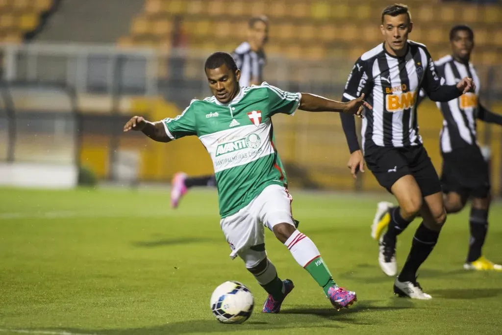 Mazinho atuando pelo Palmeiras contra o Atlético-MG na Copa do Brasil 2014. Foto: Daniel Vorley/AGIF.