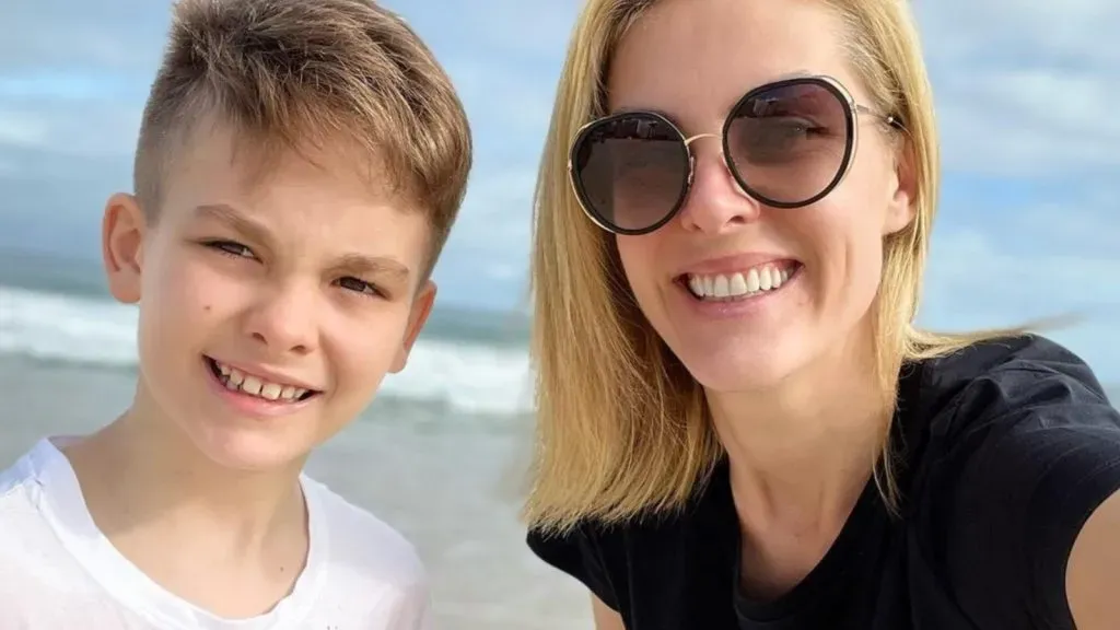 Ana e o filho do casal, Alezinho - Foto: InstagramAna Hickmann