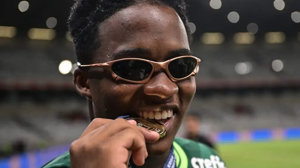 Endrick na comemoração do título. Foto: Pedro Vilela/Getty Images.