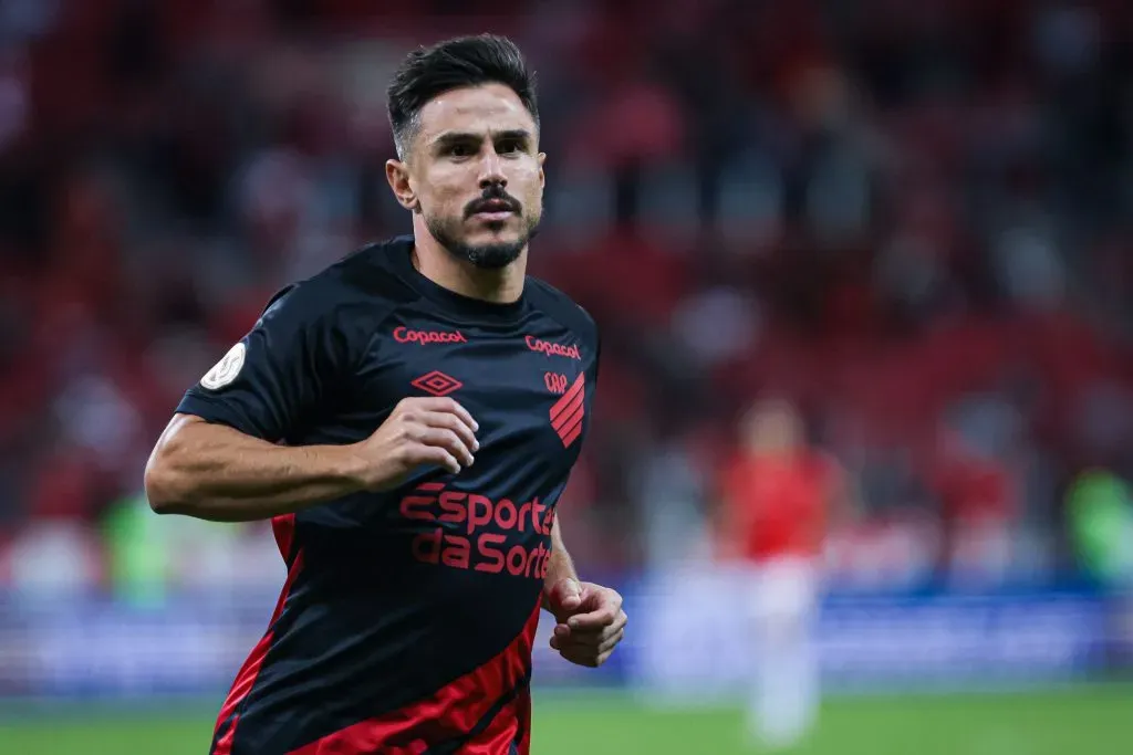 Por conta das lesões, William Bigode atuou pouco pelo Athletico-PR. Foto: Maxi Franzoi/AGIF