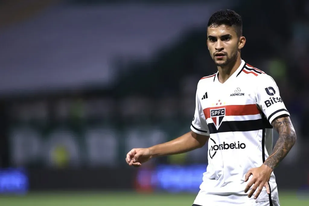 SP – SAO PAULO – 25/10/2023 – BRASILEIRO A 2023, PALMEIRAS X SAO PAULO – Rodrigo Nestor jogador do Sao Paulo durante partida contra o Palmeiras no estadio Arena Allianz Parque pelo campeonato Brasileiro A 2023. Foto: Marcello Zambrana/AGIF