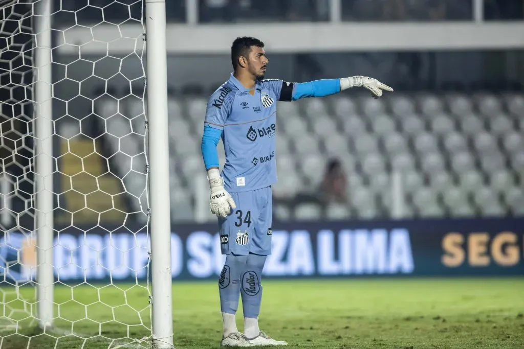 SP – SANTOS – 26/04/2023 – COPA DO BRASIL 2023, SANTOS X BOTAFOGO-SP – Joao Paulo jogador do Santos durante partida contra o Botafogo-SP no estadio Vila Belmiro pelo campeonato Copa do Brasil 2023. Foto: Abner Dourado/AGIF