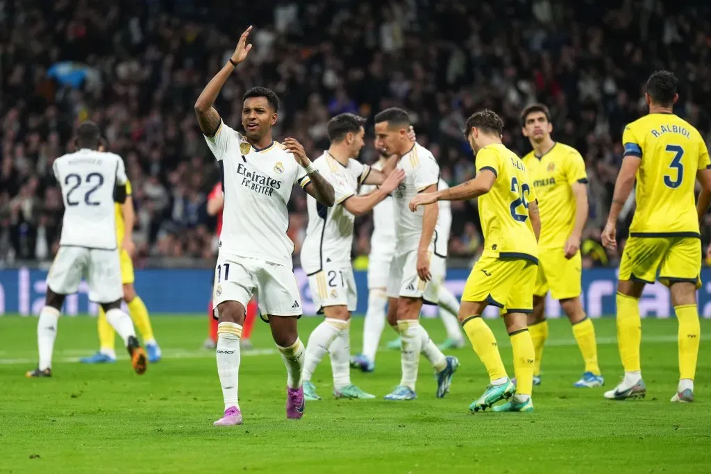 Rodrygo comemora gol diante do Villarreal – Foto: Angel Martinez/Getty Images