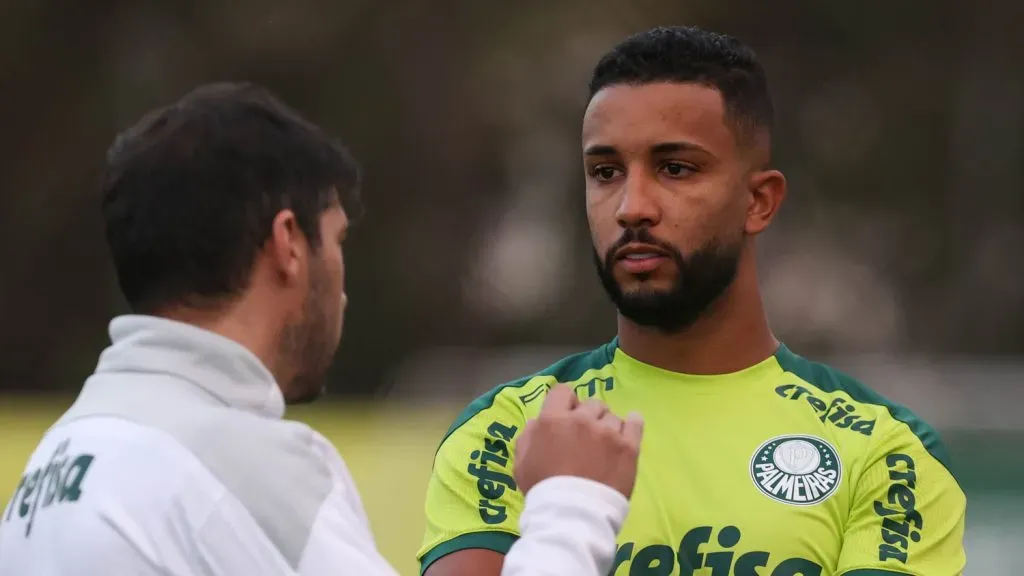 Lateral Jorge está fora dos planos de Abel no Palmeiras – Foto: Palmeiras