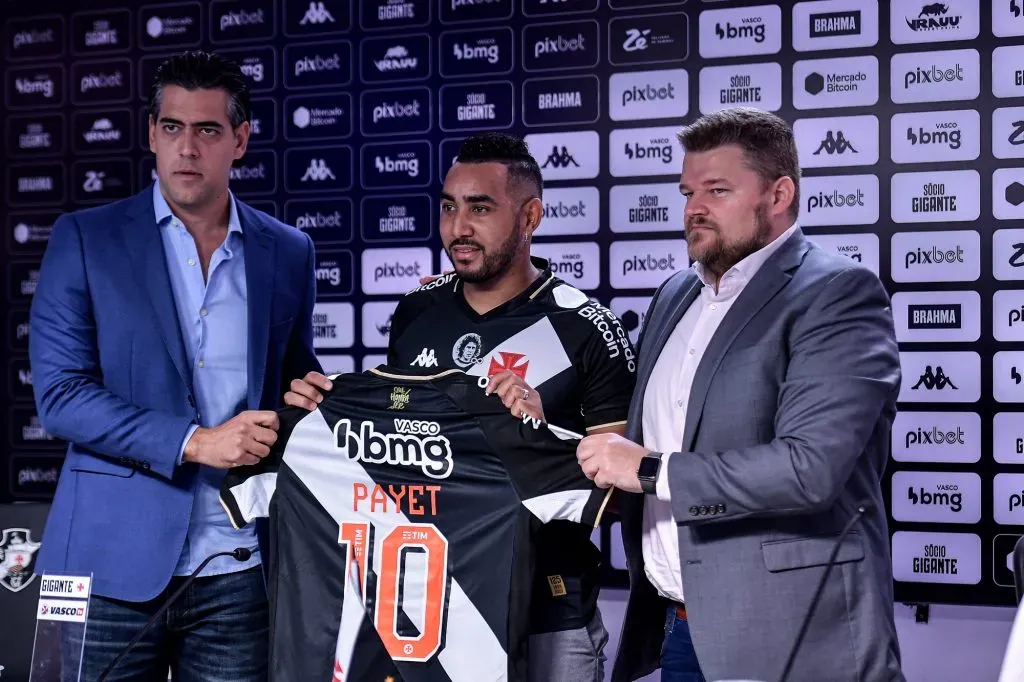Bracks apresenta Dimitri Payet. Foto: Thiago Ribeiro/AGIF