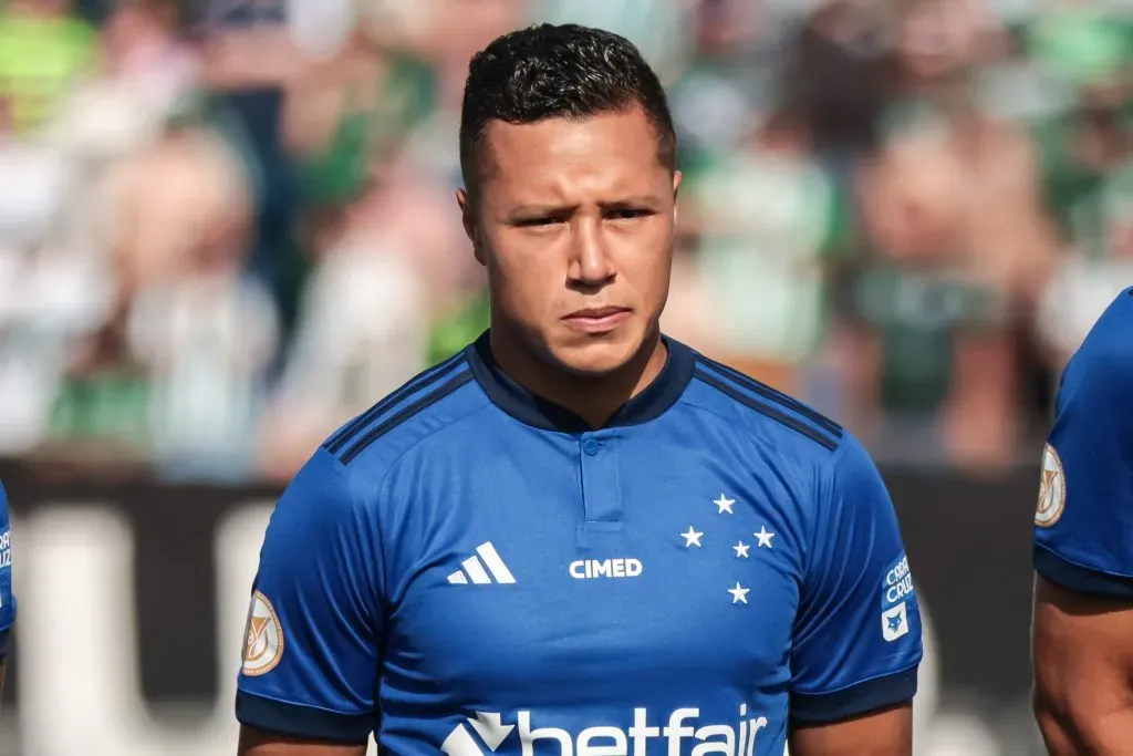 São Paulo pode oferecer até 3 jogadores ao Cruzeiro para fechar com Marlon. Foto: Robson Mafra/AGIF
