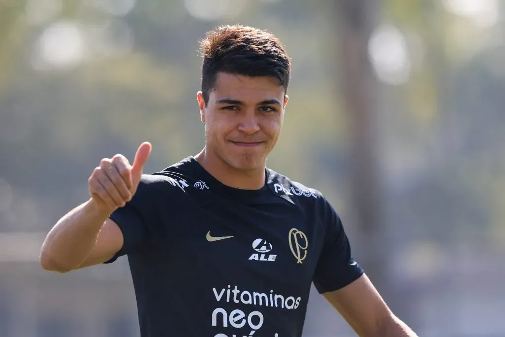 Roni foi oferecido aos russos – Foto: Marcello Zambrana/AGIF.