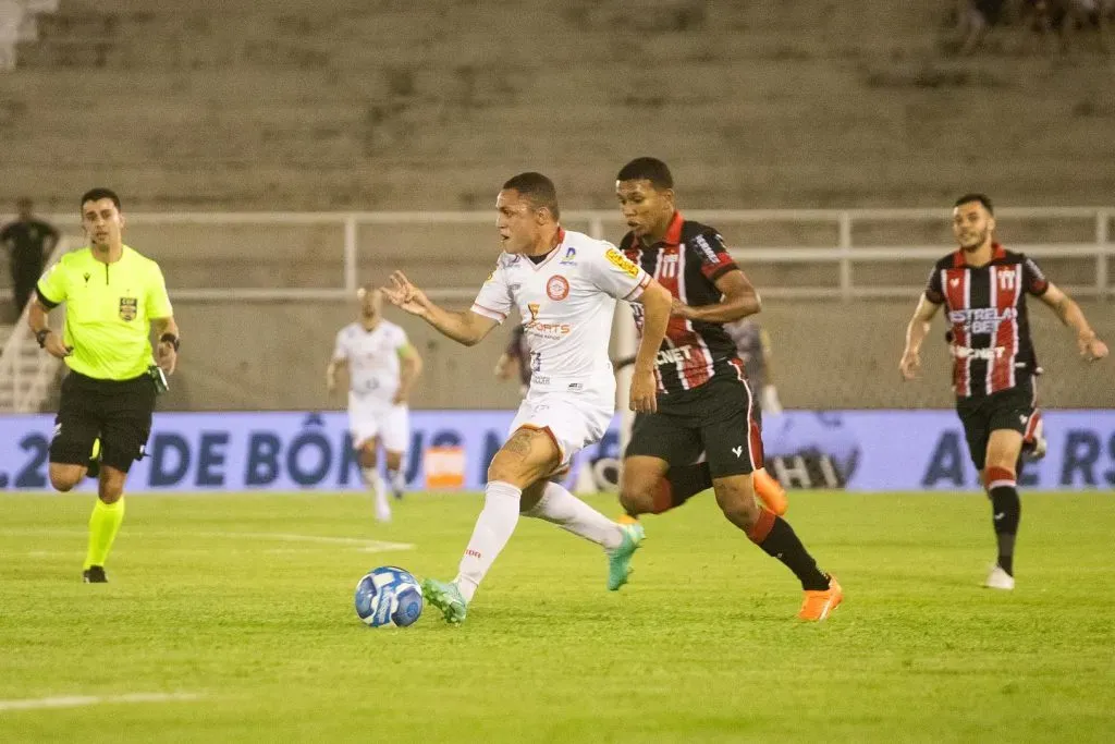 Marcelinho em ação pelo Tombense . Foto: Victor Souza/Tombense