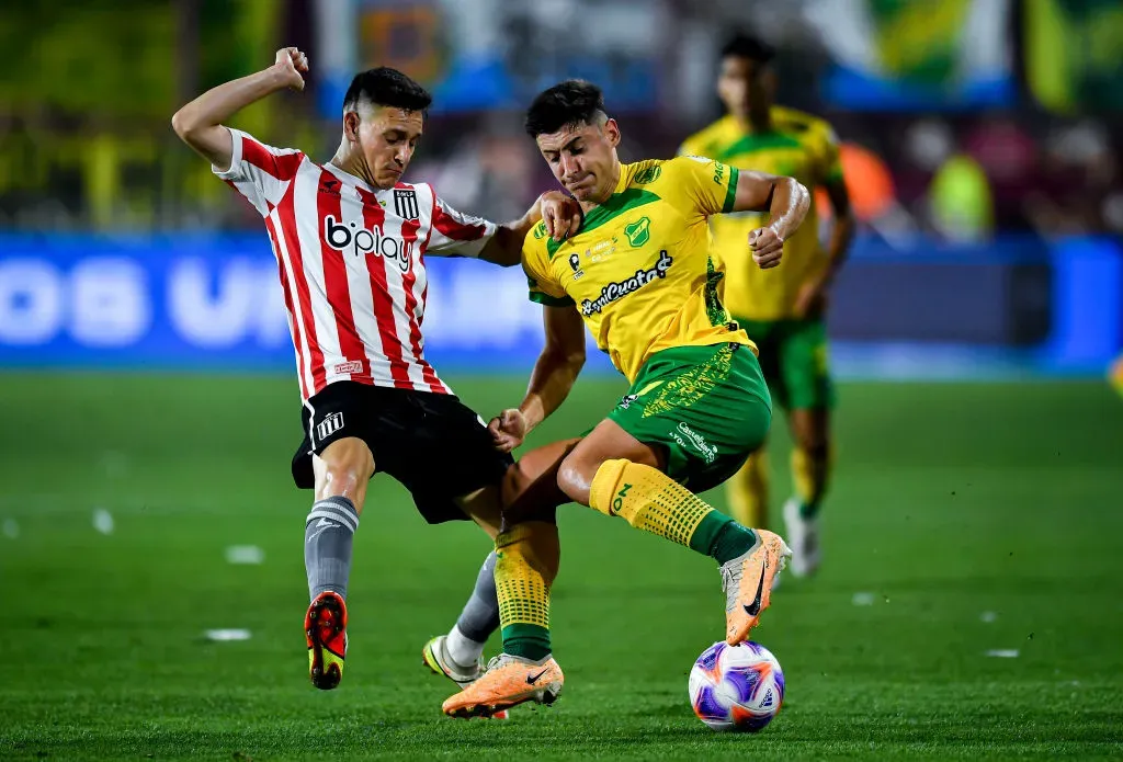 Leo Godoy em ação pelo Estudiantes (ARG). Foto: Marcelo Endelli/Getty Images)