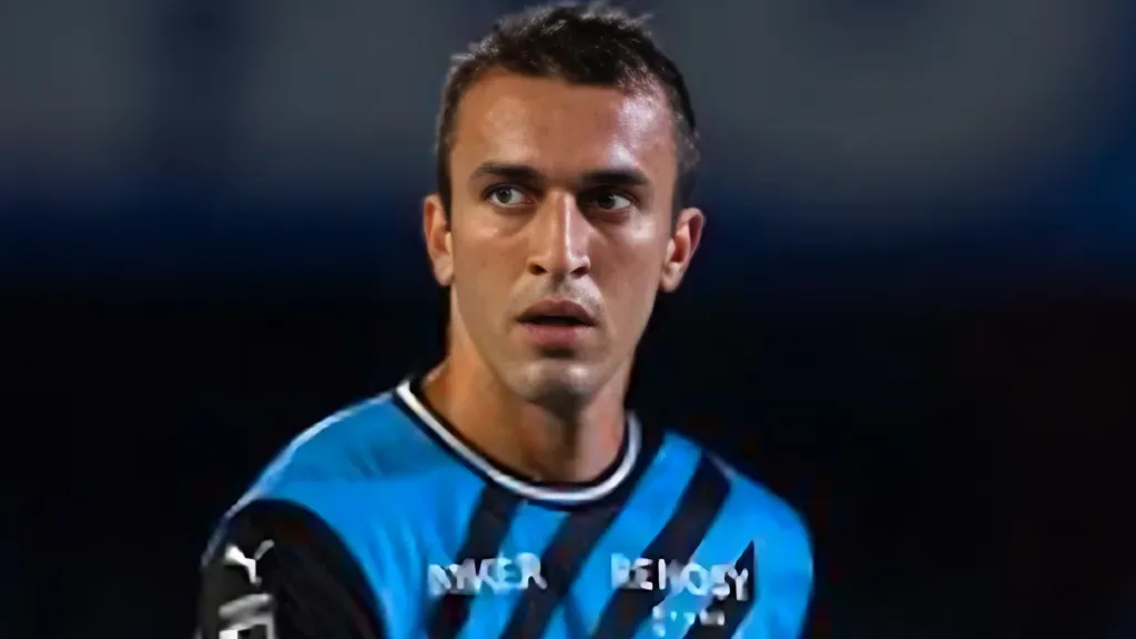 Foto: Arquivo Pessoal João Schmidt/Instagram - Volante pelo Kawasaki Frontale