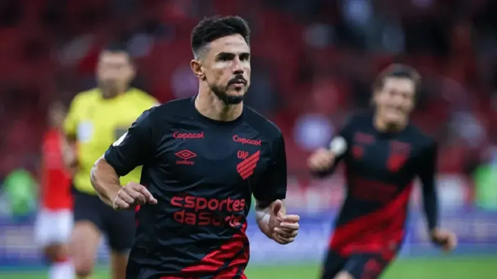 Foto: Maxi Franzoi/AGIF – Willian Bigode é um dos reforços do Santos para 2024