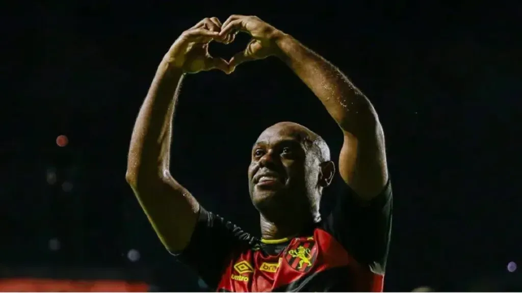 Foto: Rafael Vieira/AGIF – Vagner Love em partida pelo Sport