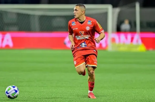 Marcelinho em ação pelo Tombense – Foto: Divulgação/Tombense