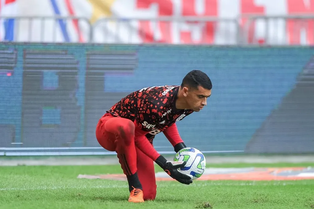 BA – SALVADOR – 27/12/2023 – ARQUIVO BRASILEIRO 2023 – Santos jogador do Flamengo em foto de arquivo pelo Campeonato Brasileiro 2023 .Foto: Jhony Pinho/AGIF