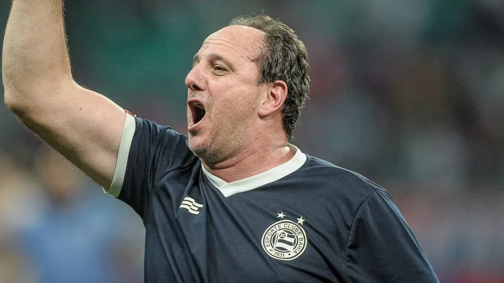 Foto: Jhony Pinho/AGIF - Rogério Ceni comemorando