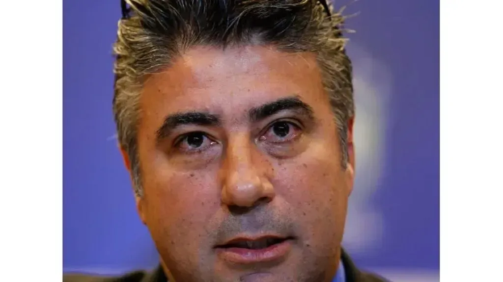 Foto: Pedro Martins/AGIF – Alexandre Gallo, coordenador de futebol do Santos