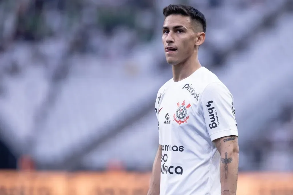 Rubens Gomes fala sobre futuro de Matías Rojas no Corinthians . Foto: Ettore Chiereguini/AGIF