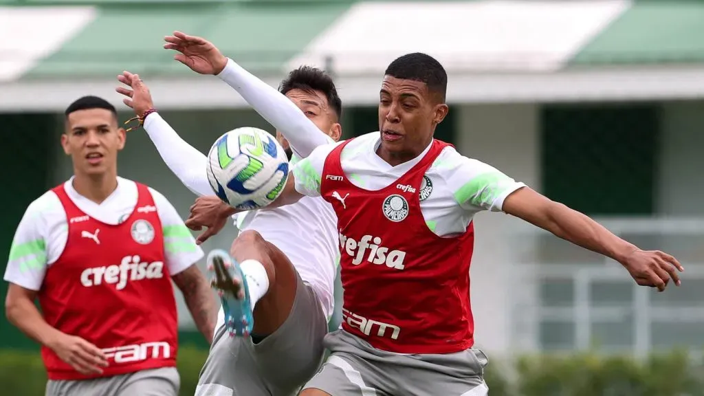 Vanderlan hoje é o reserva imediato de Piquerez na LE do Palmeiras – Foto: Cesar Greco/Palmeiras/by Canon
