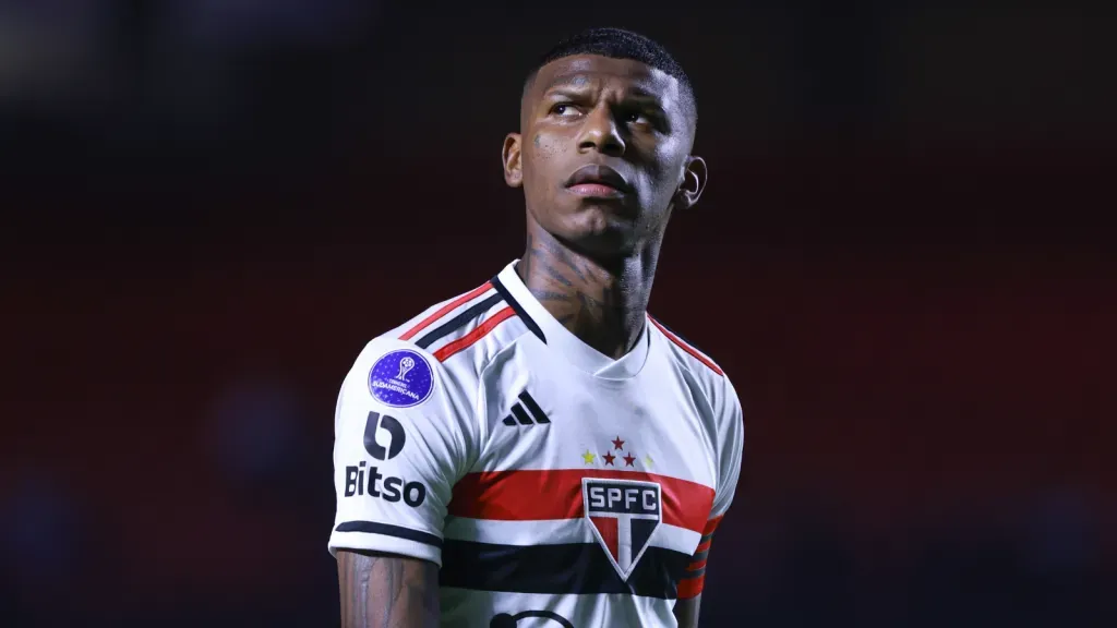 Arboleda, zagueiro do São Paulo - Foto: Marcello Zambrana/AGIF