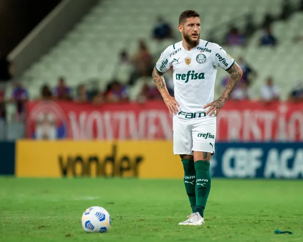 CE – Fortaleza – 20/11/2021 – BRASILEIRO A 2021, FORTALEZA X PALMEIRAS – Ze Rafael jogador do Palmeiras durante partida contra o Fortaleza no estadio Arena Castelao pelo campeonato Brasileiro A 2021. Foto: Pedro Chaves/AGIF